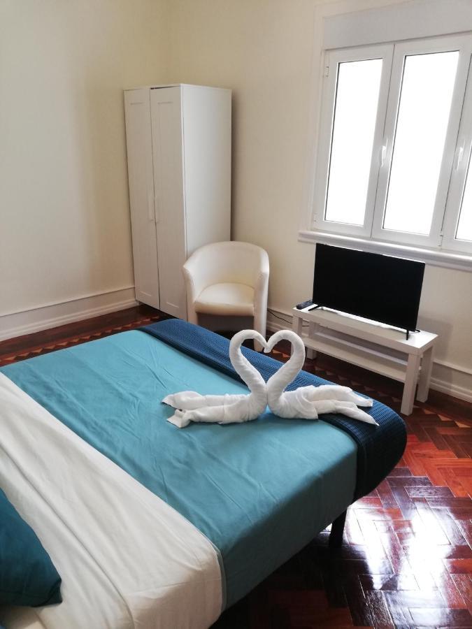 Blue Bairro Guesthouse ลิสบอน ภายนอก รูปภาพ