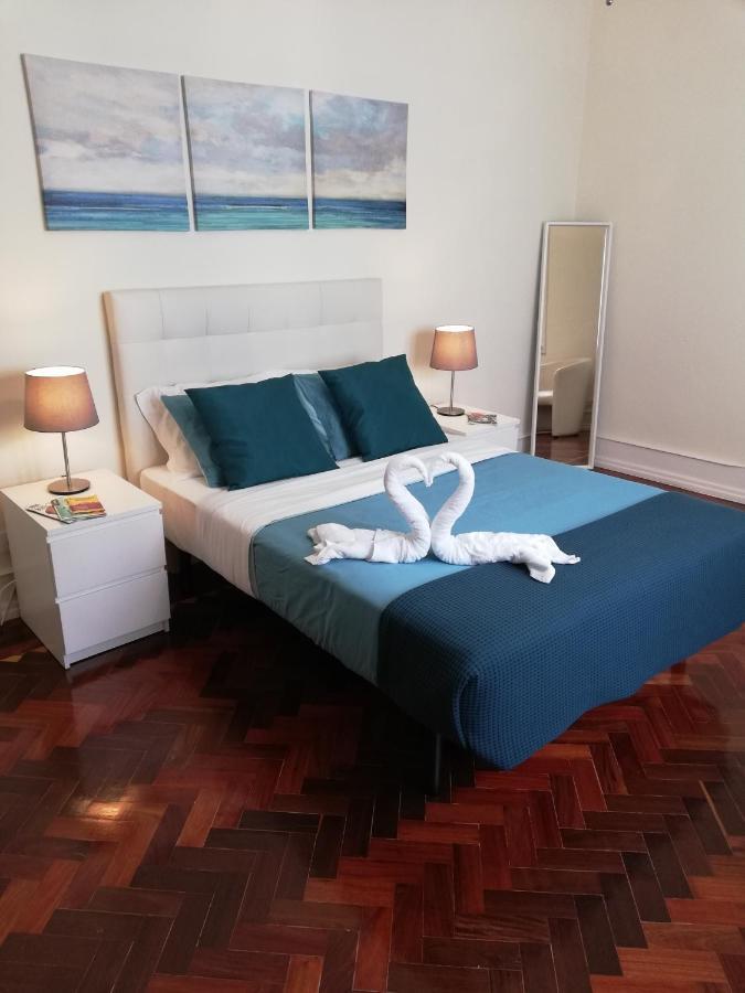 Blue Bairro Guesthouse ลิสบอน ภายนอก รูปภาพ