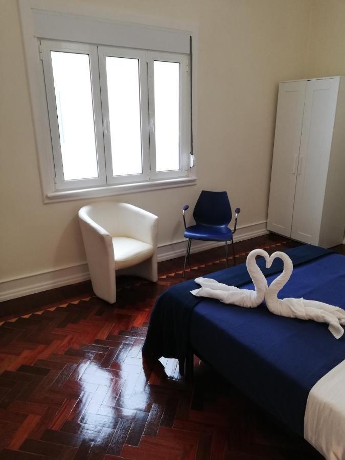 Blue Bairro Guesthouse ลิสบอน ภายนอก รูปภาพ