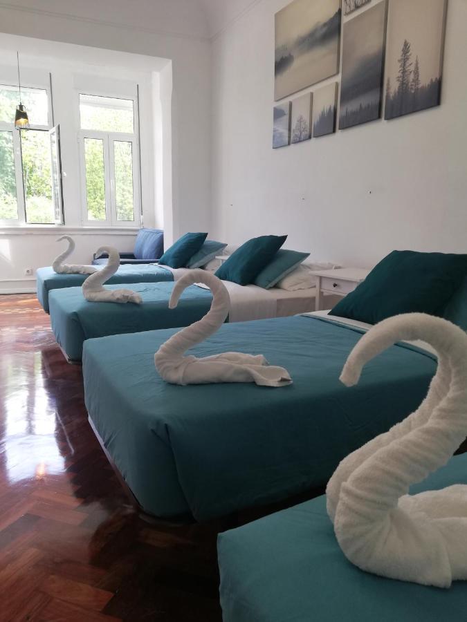Blue Bairro Guesthouse ลิสบอน ภายนอก รูปภาพ
