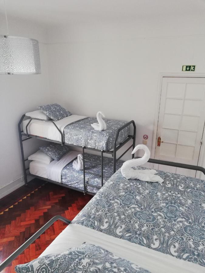 Blue Bairro Guesthouse ลิสบอน ภายนอก รูปภาพ