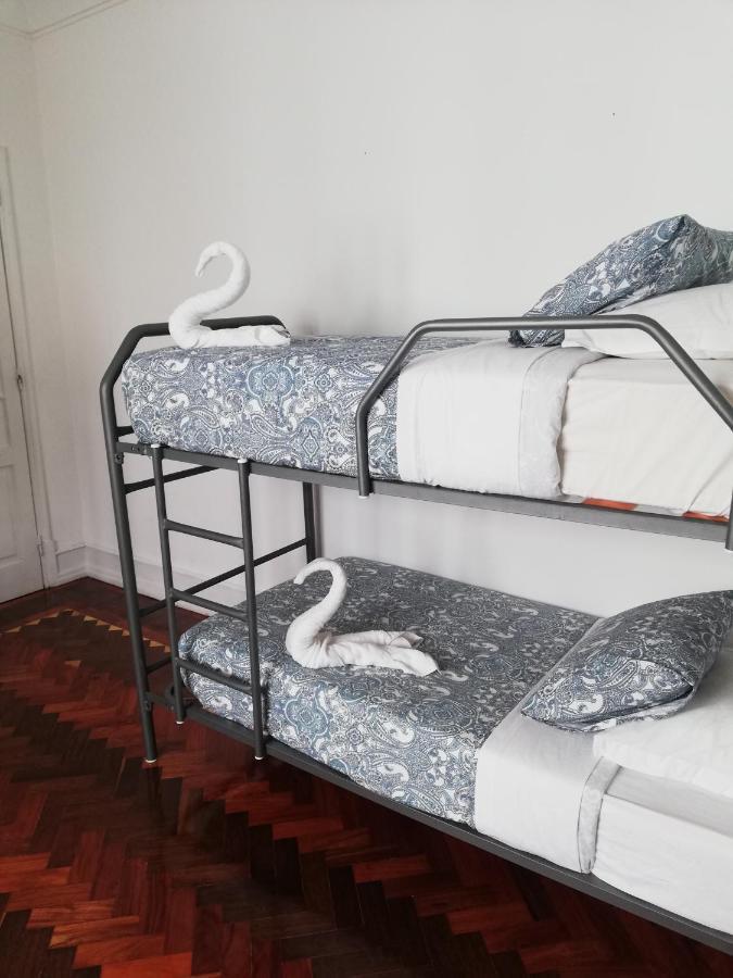 Blue Bairro Guesthouse ลิสบอน ภายนอก รูปภาพ